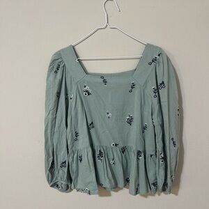 Universal Threads Mint Green Floral Top